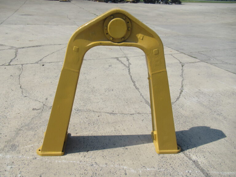 Back view of Caterpillar 740B Frame | Model #:740, 740B | Part Number:3882055