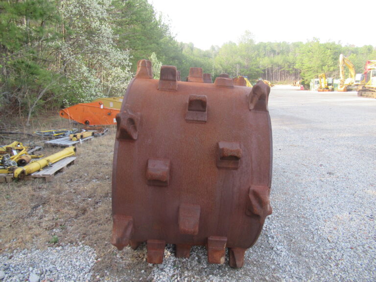 826K Compactor Wheel Side View